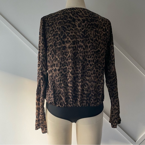Good American Satin Wrap Bodysuit Leopard Print - Size 0 (XS) - Picture 4 of 14